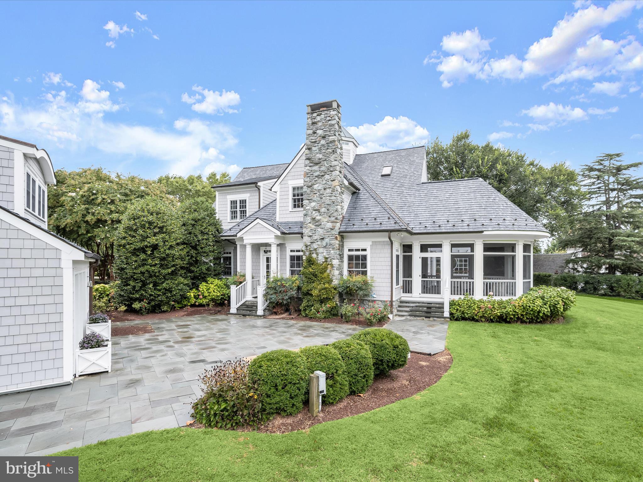 GIBSON ISLAND - Residential