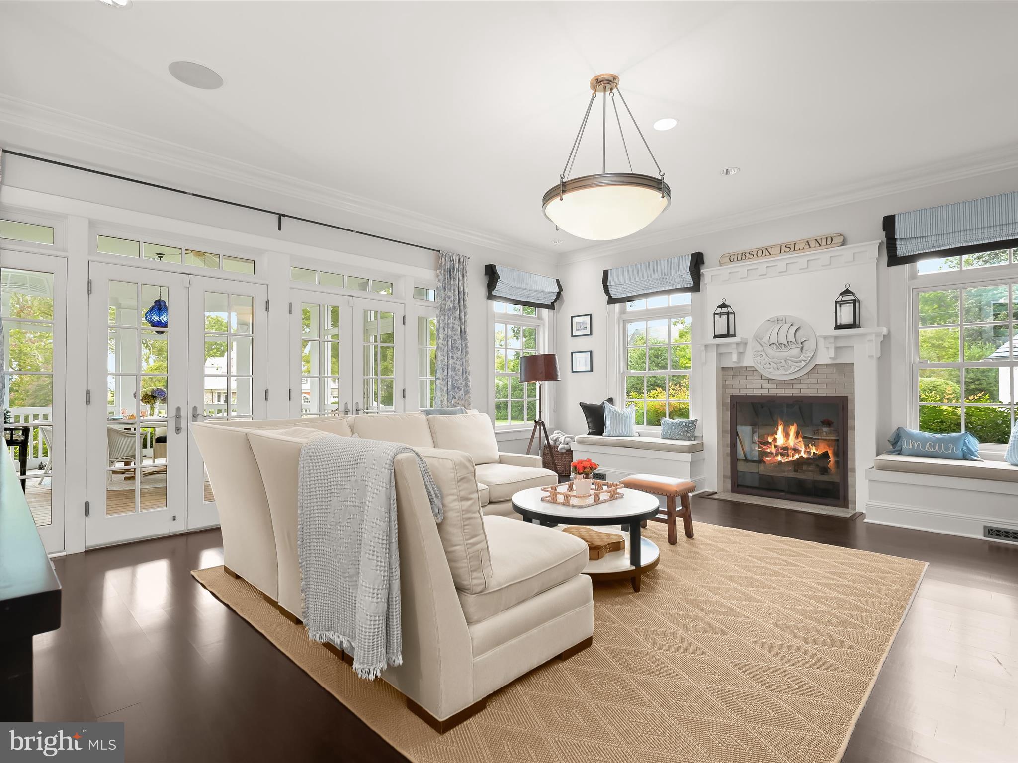 GIBSON ISLAND - Residential