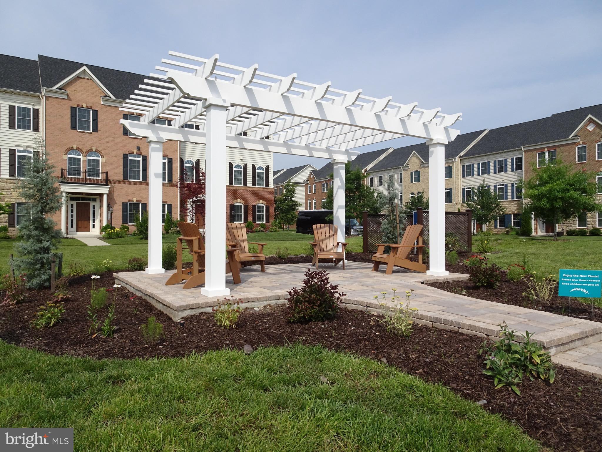 AVONLEA - Residential Lease