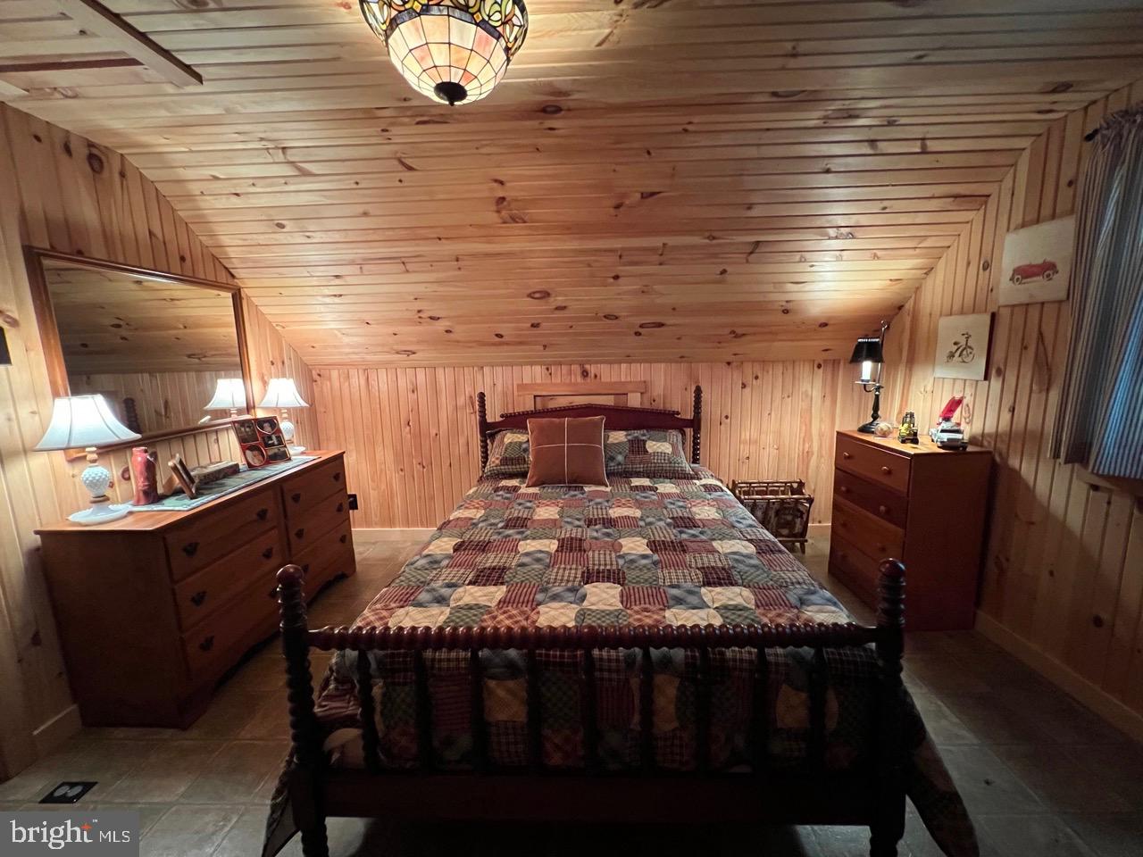 POTOMAC ISLAND RIDGE - Residential