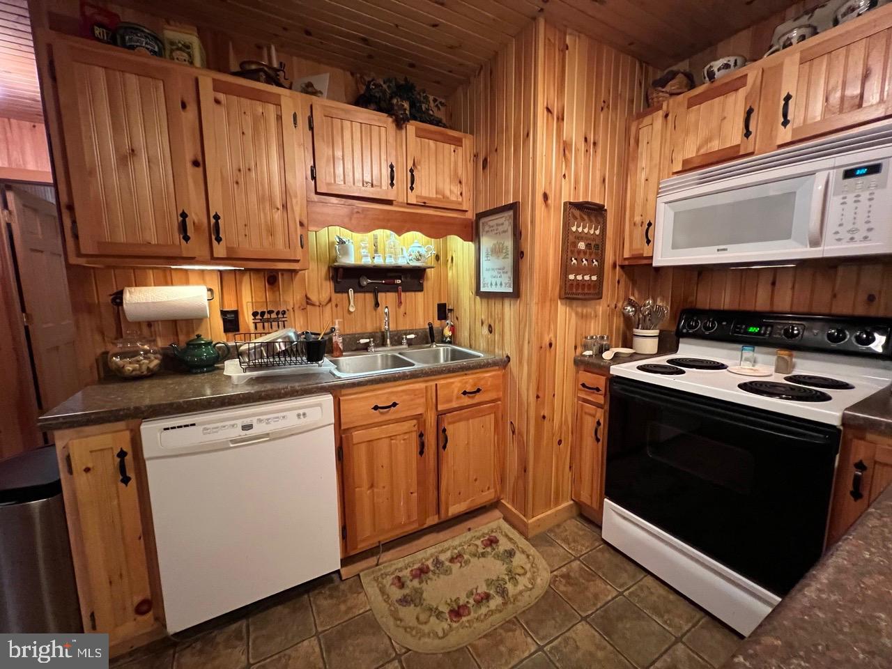 POTOMAC ISLAND RIDGE - Residential