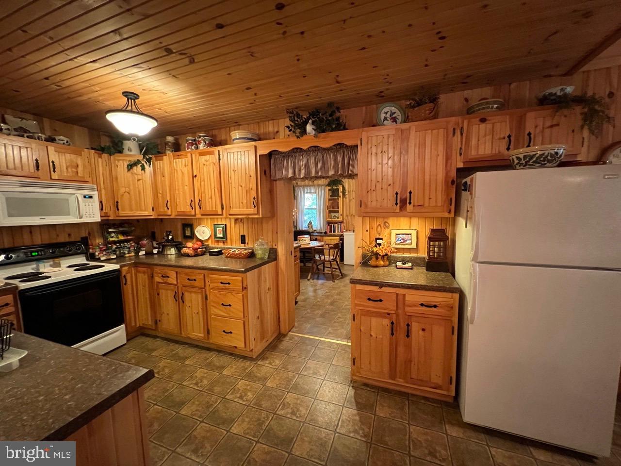 POTOMAC ISLAND RIDGE - Residential