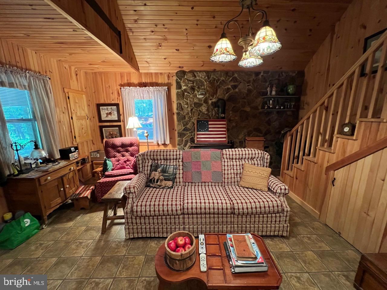 POTOMAC ISLAND RIDGE - Residential