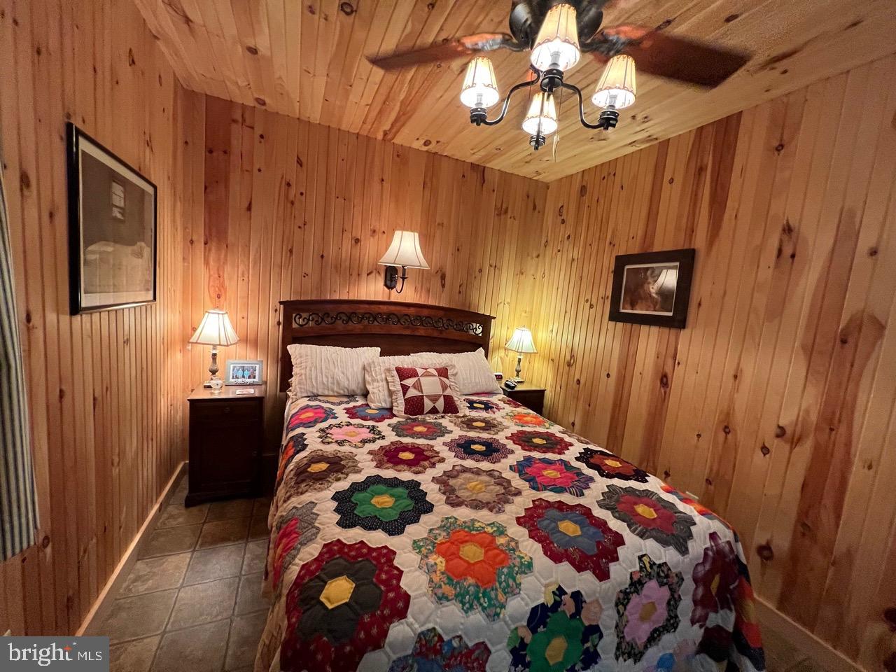 POTOMAC ISLAND RIDGE - Residential