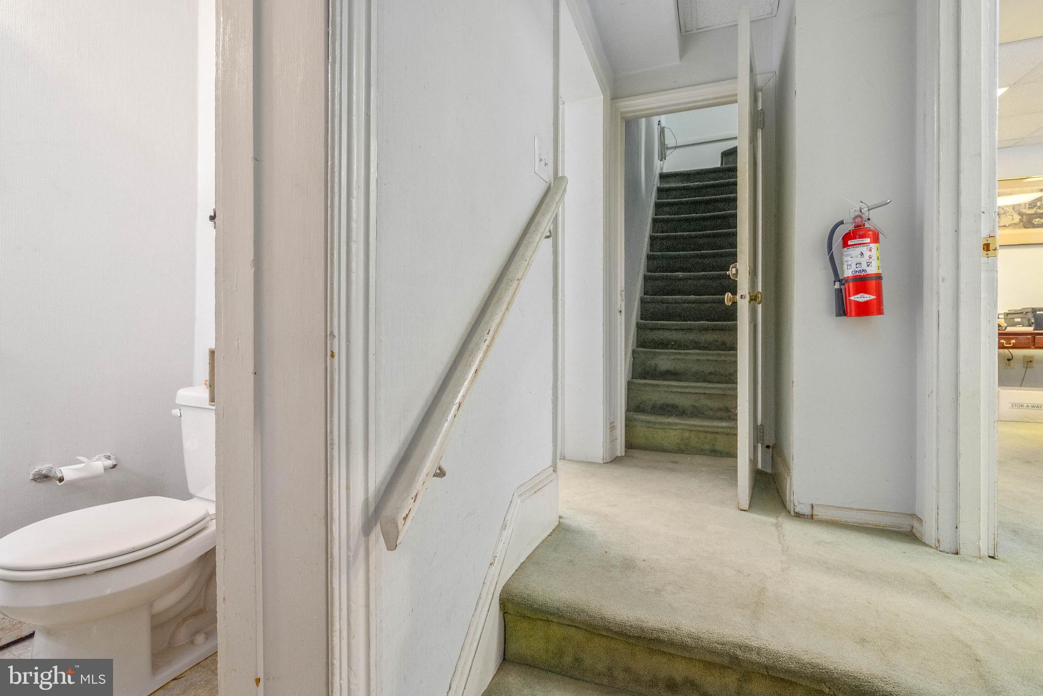 NORRISTOWN - Commercial Sale