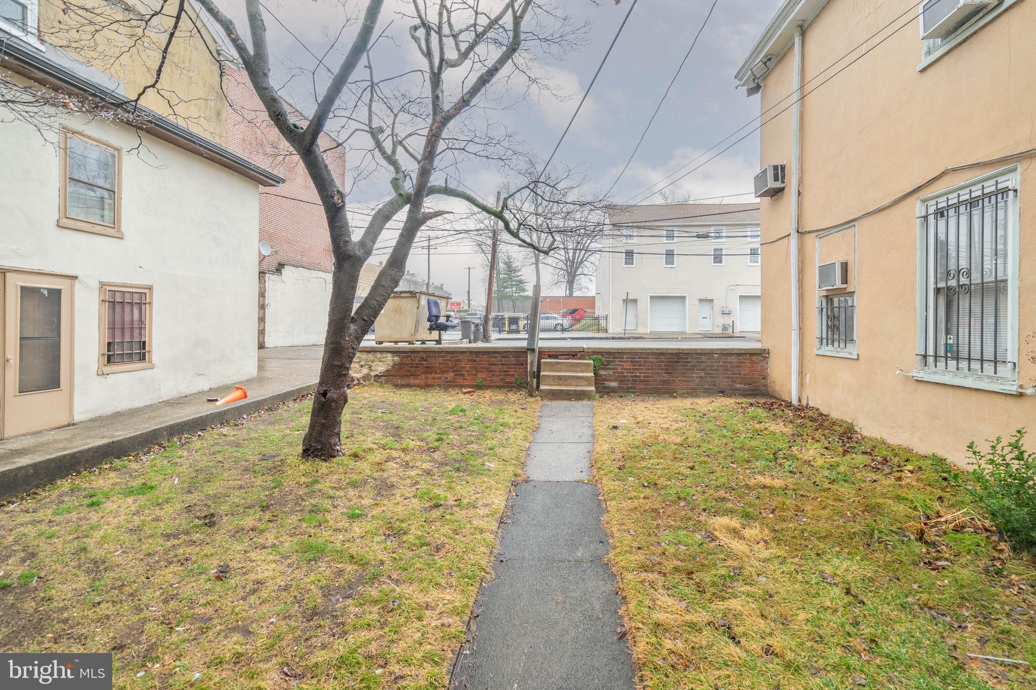 NORRISTOWN - Commercial Sale