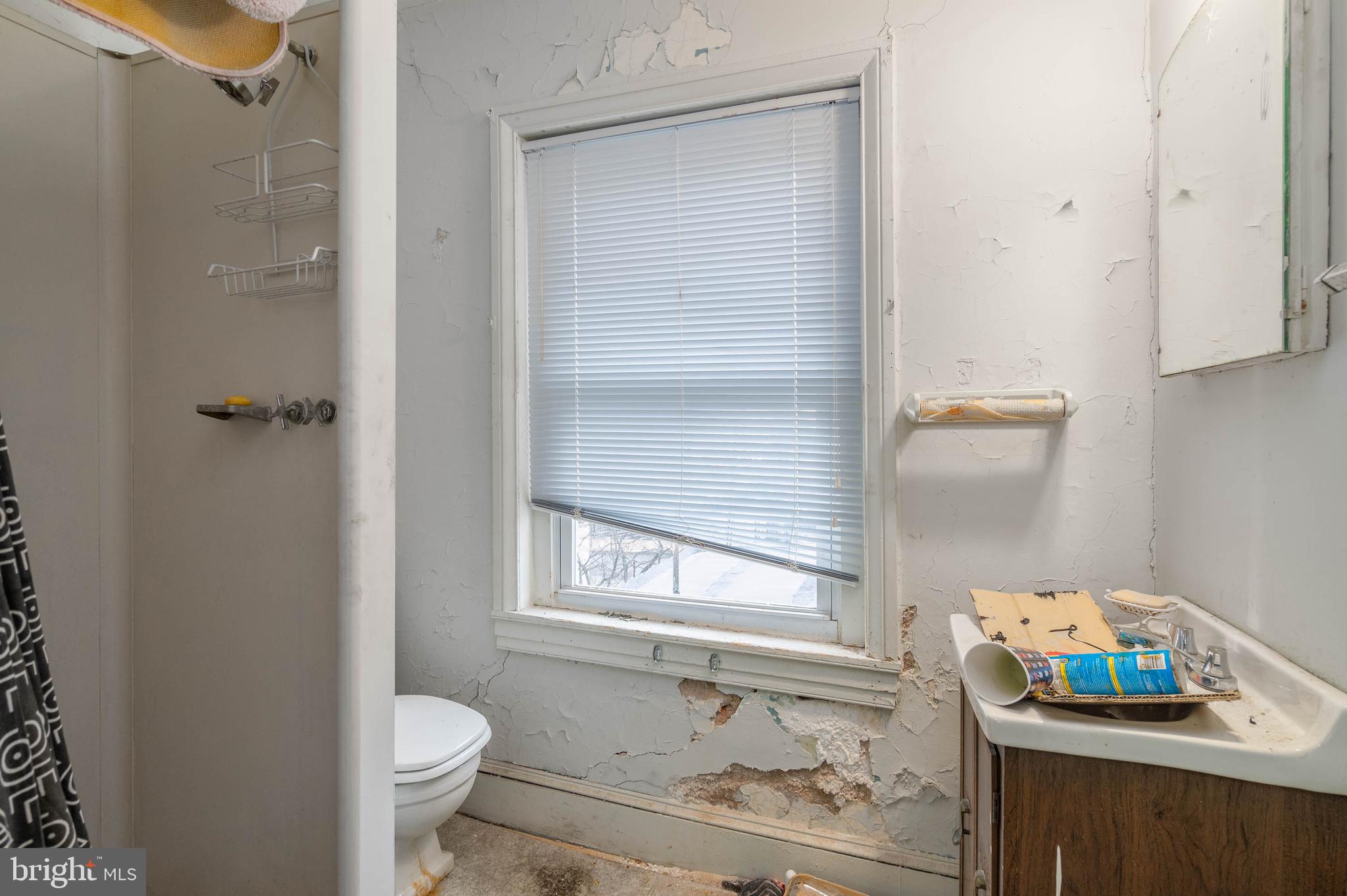 NORRISTOWN - Commercial Sale