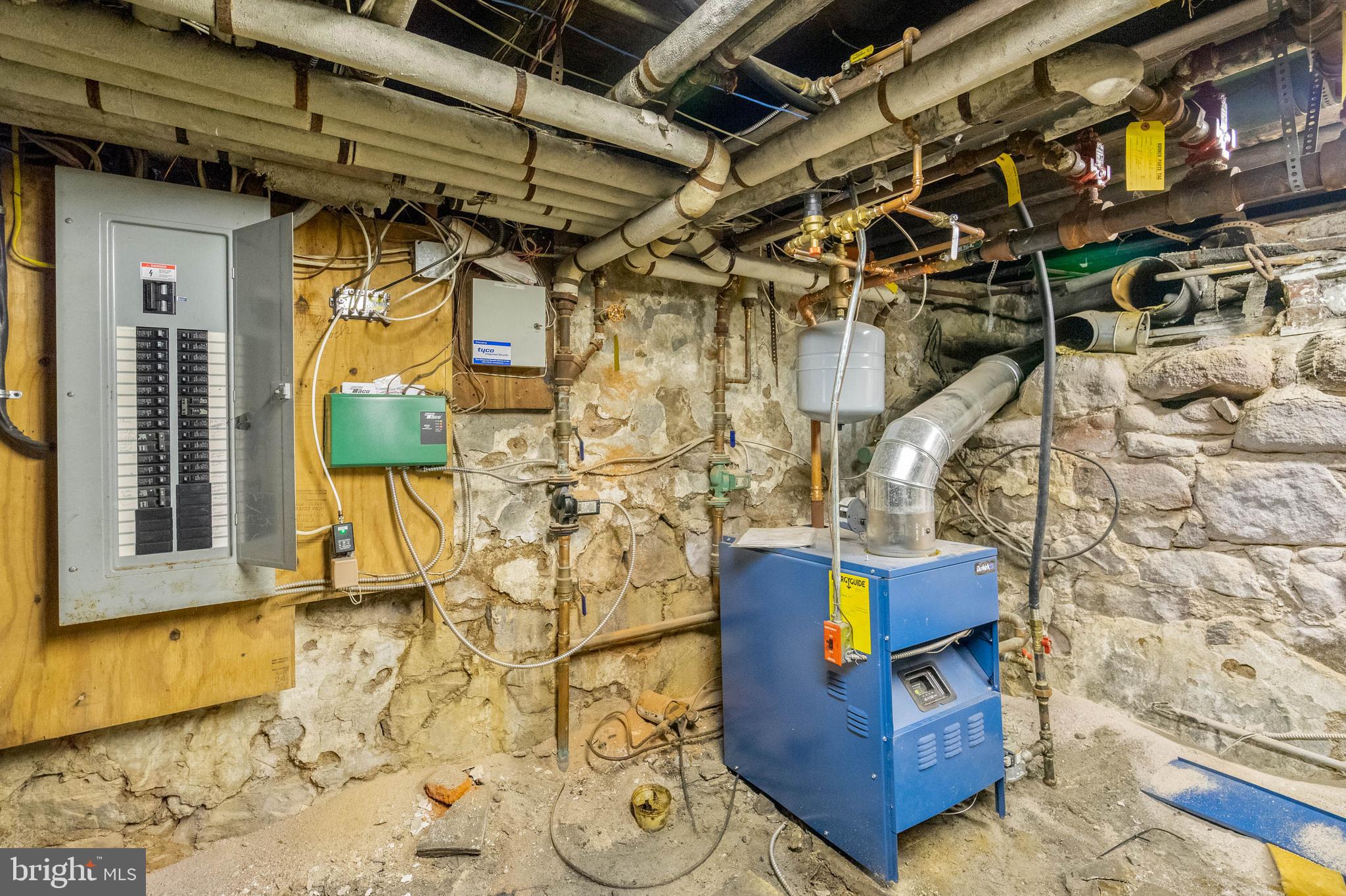 NORRISTOWN - Commercial Sale