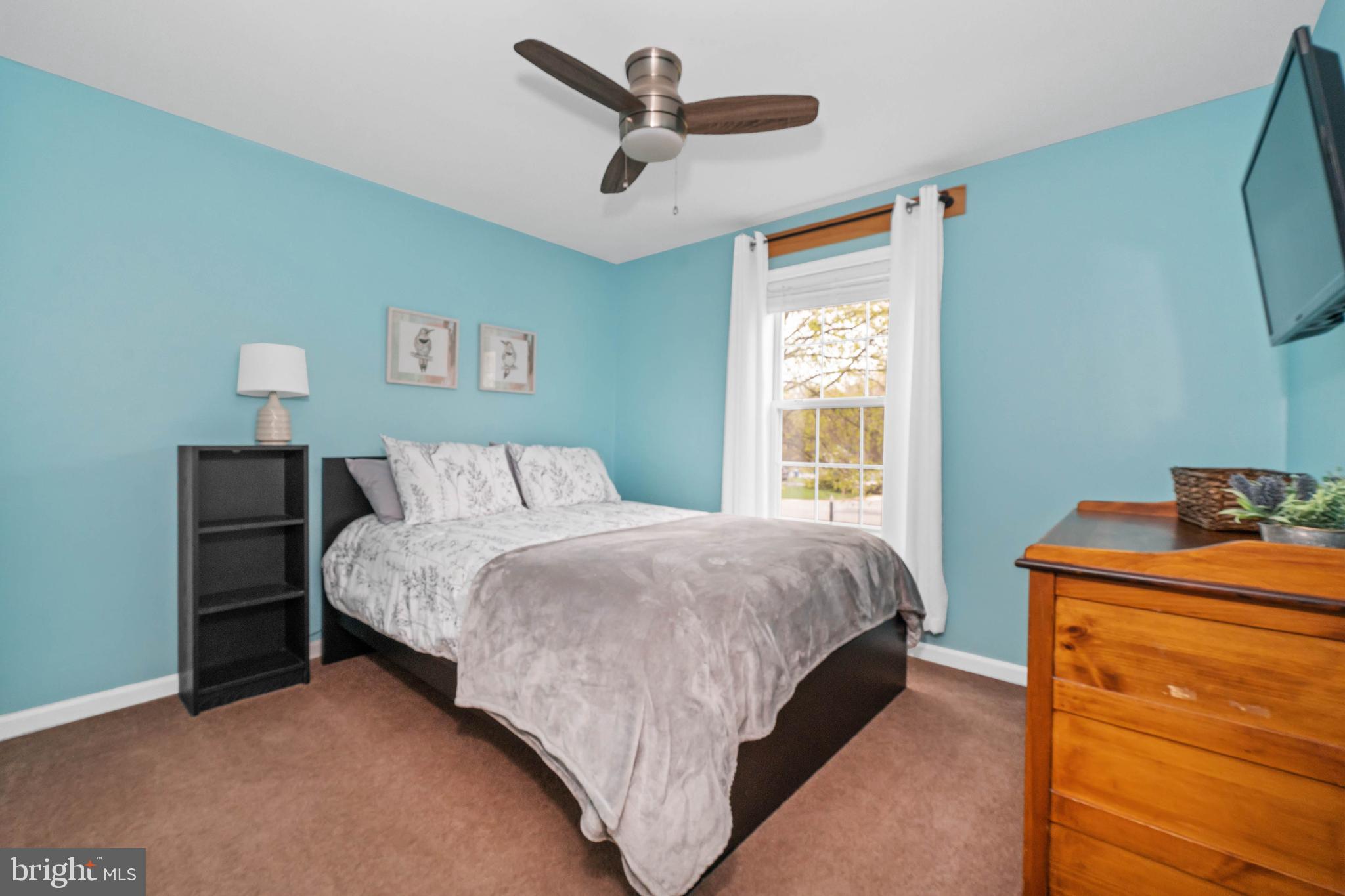 KENSINGTON COURTS - Residential