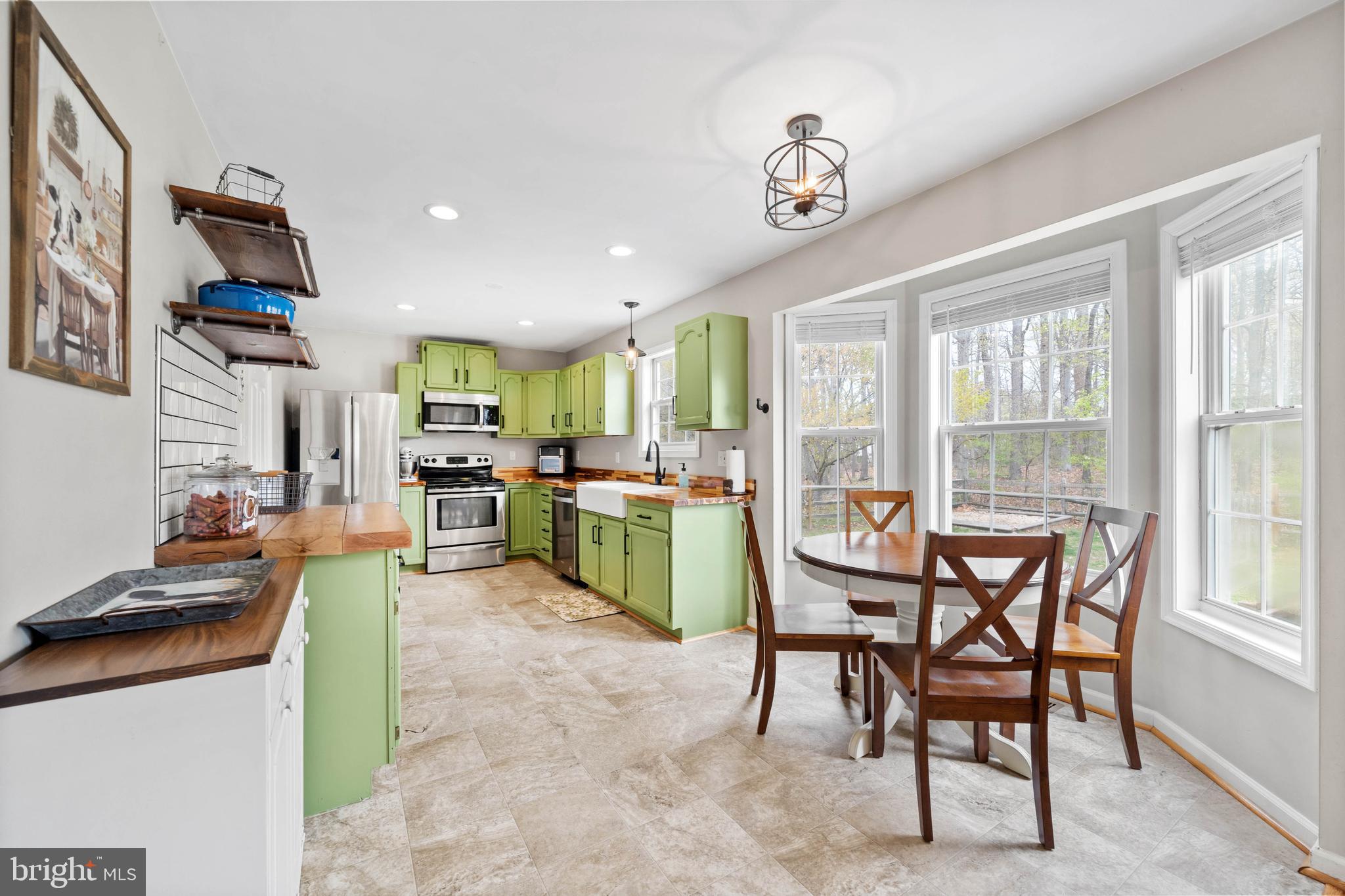 KENSINGTON COURTS - Residential