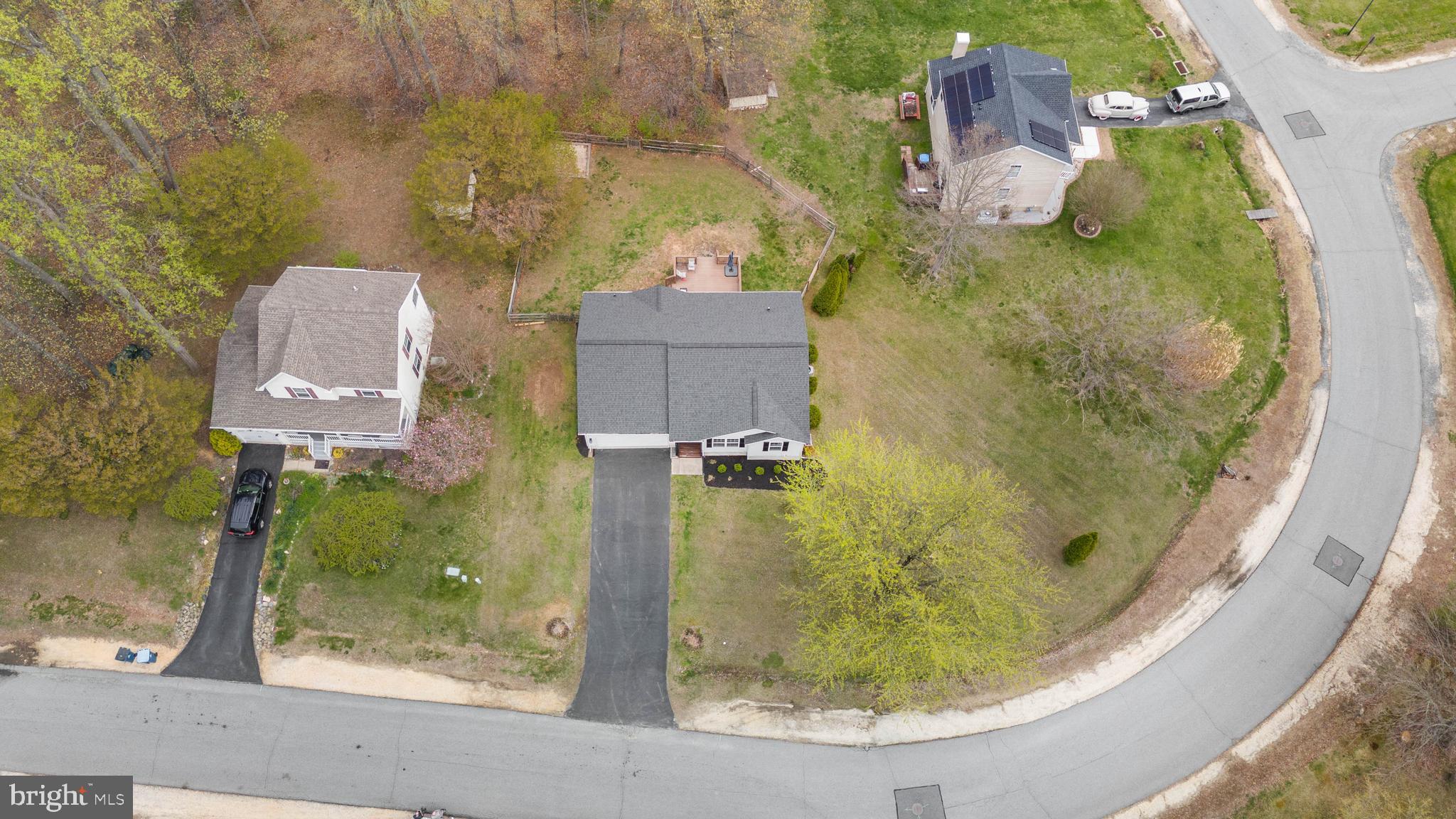 KENSINGTON COURTS - Residential