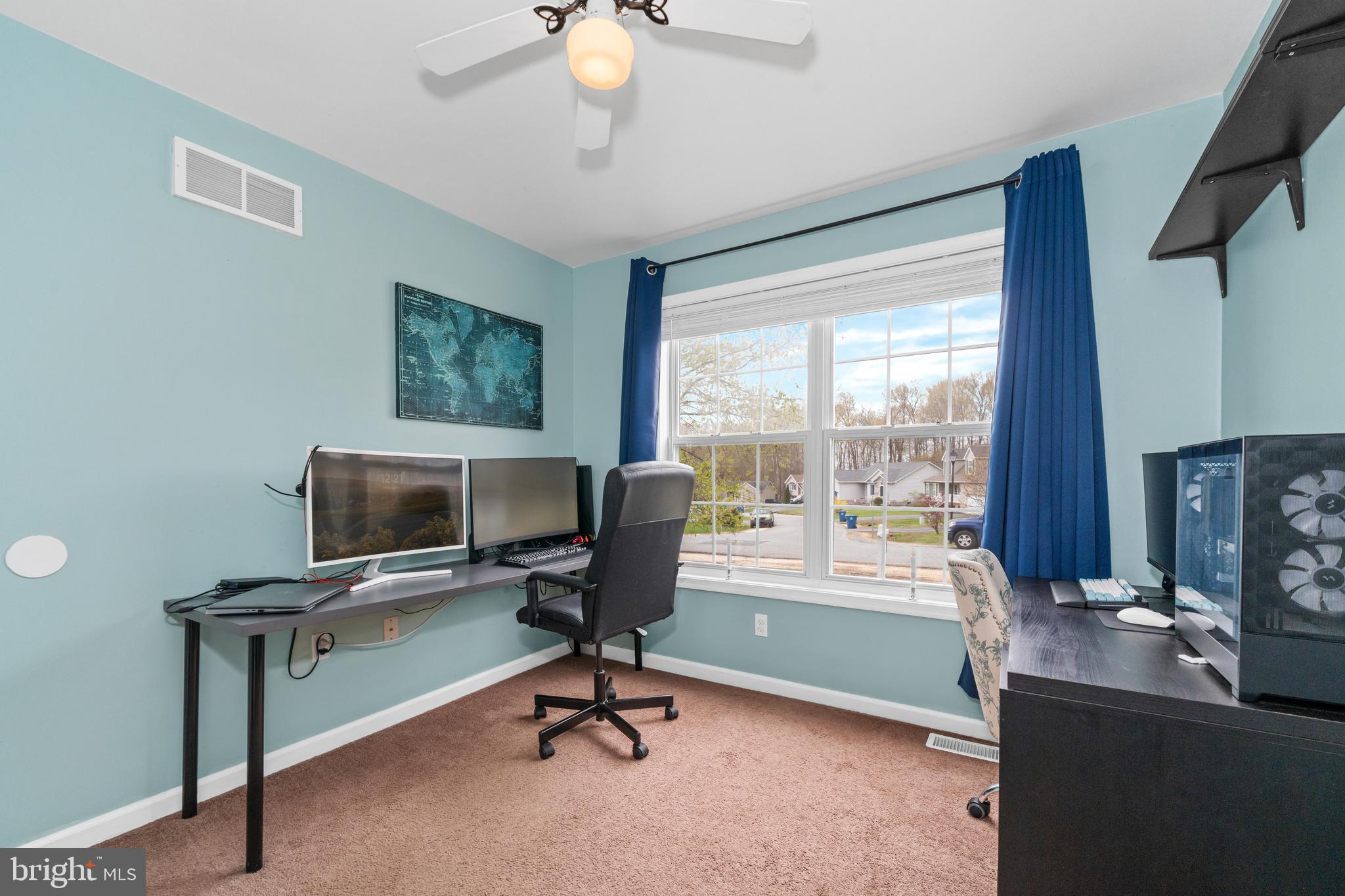 KENSINGTON COURTS - Residential