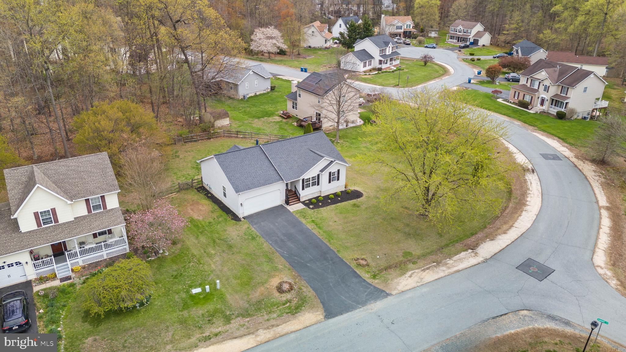 KENSINGTON COURTS - Residential