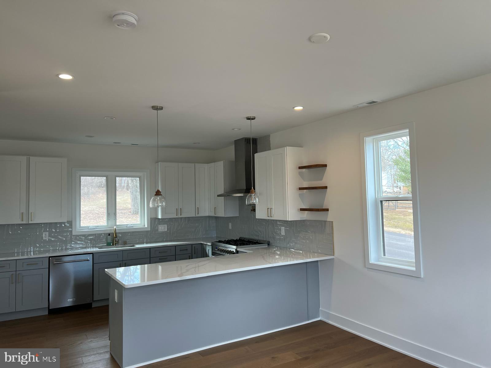 CHURCHVILLE MANOR - Residential