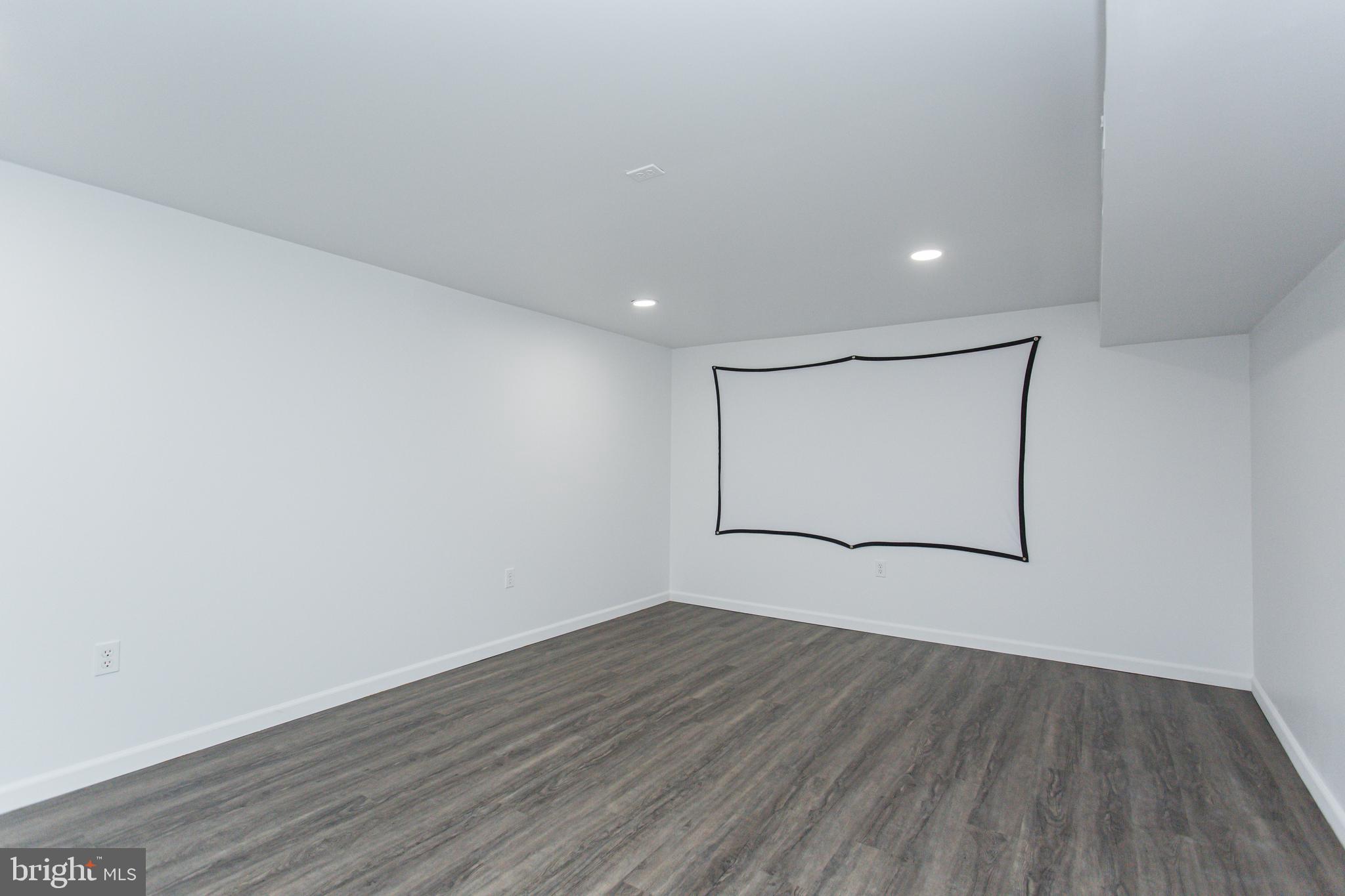 SUMMERWOOD - Residential