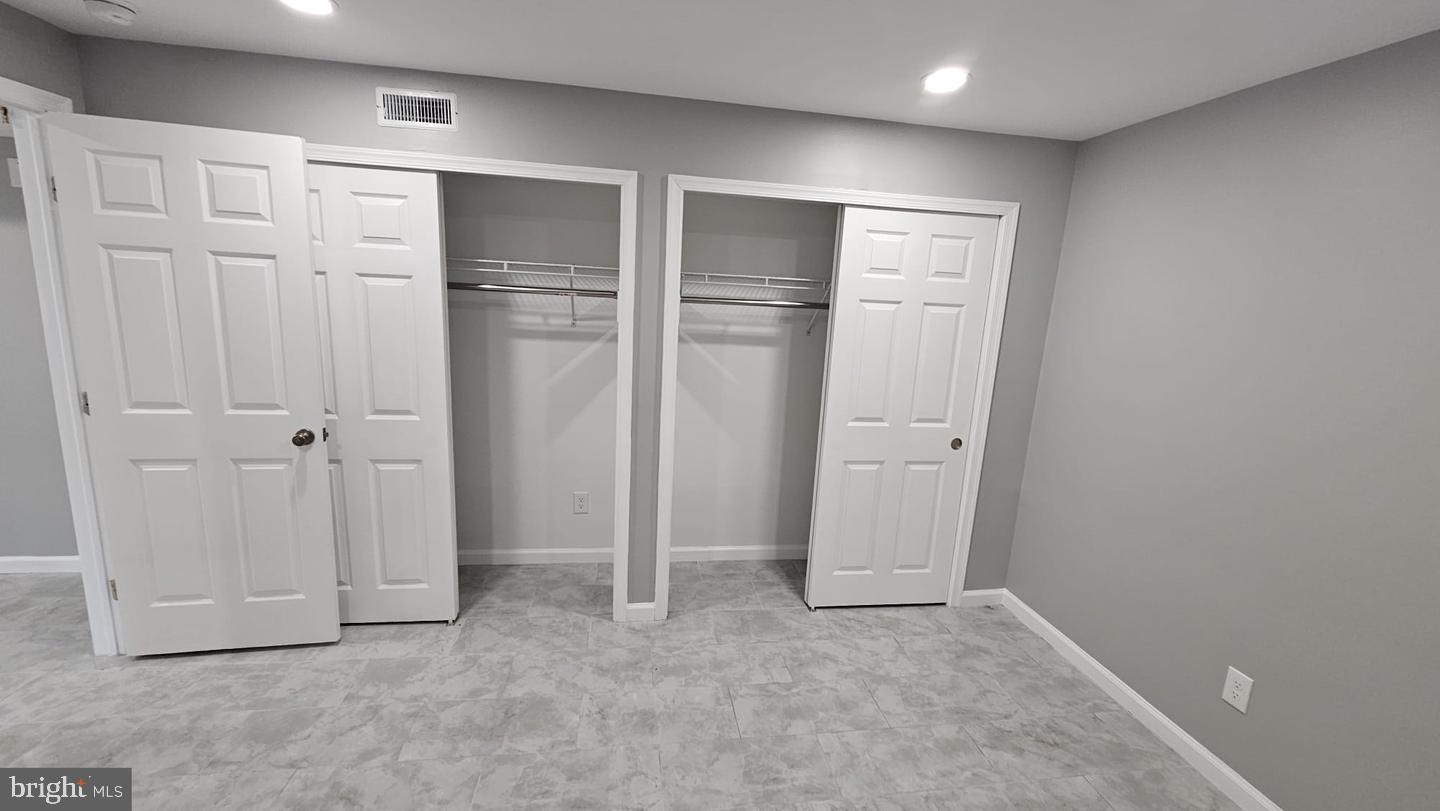 CROFTON VILLAGE - Residential Lease