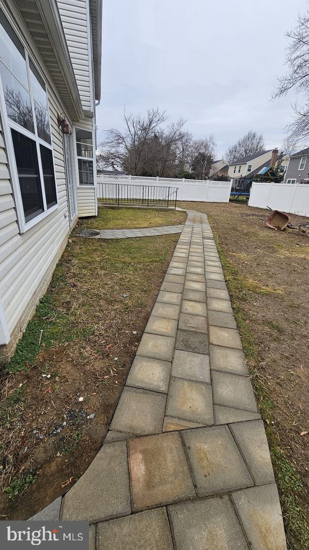 CROFTON VILLAGE - Residential Lease