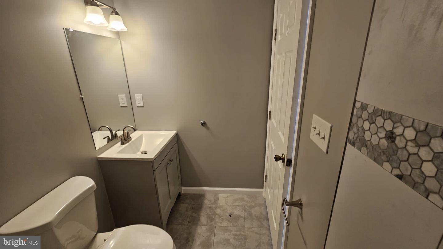 CROFTON VILLAGE - Residential Lease