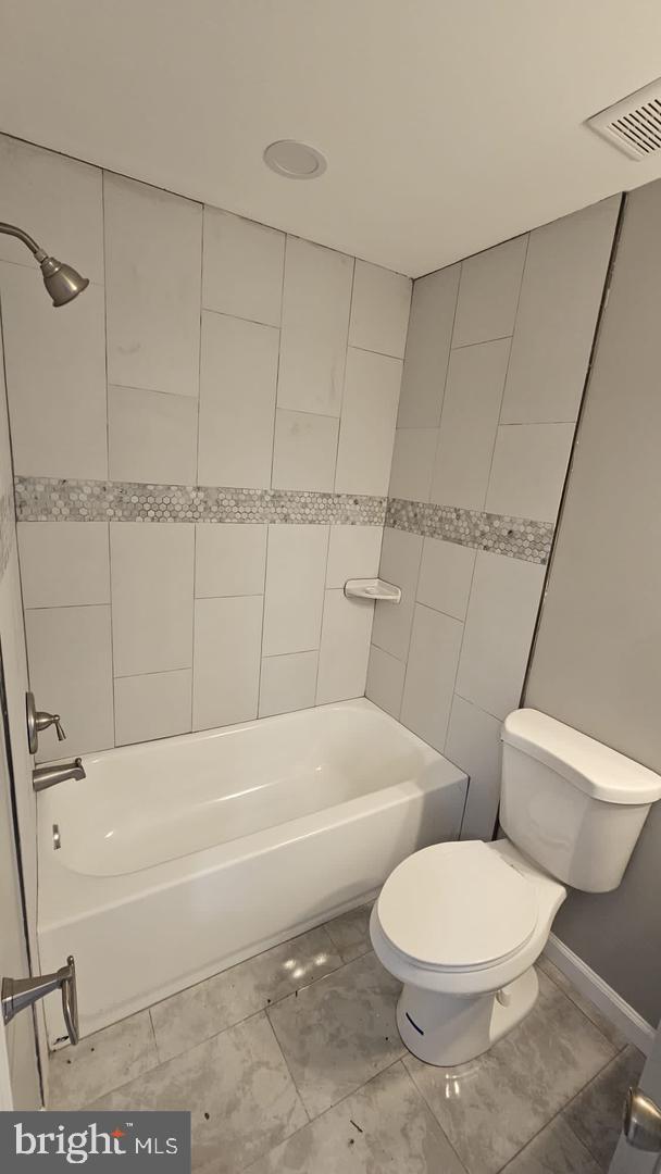 CROFTON VILLAGE - Residential Lease