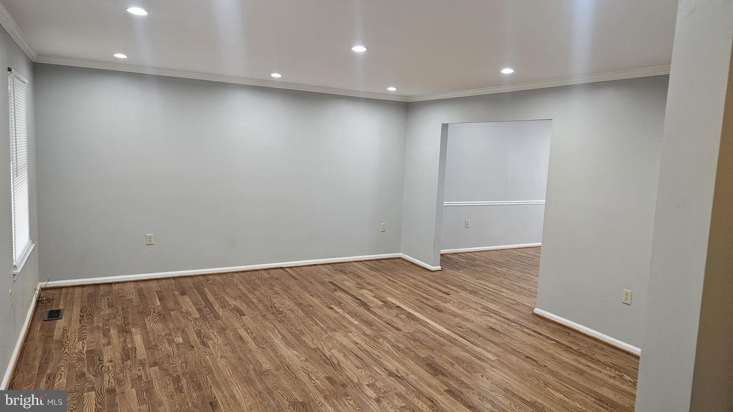 CROFTON VILLAGE - Residential Lease