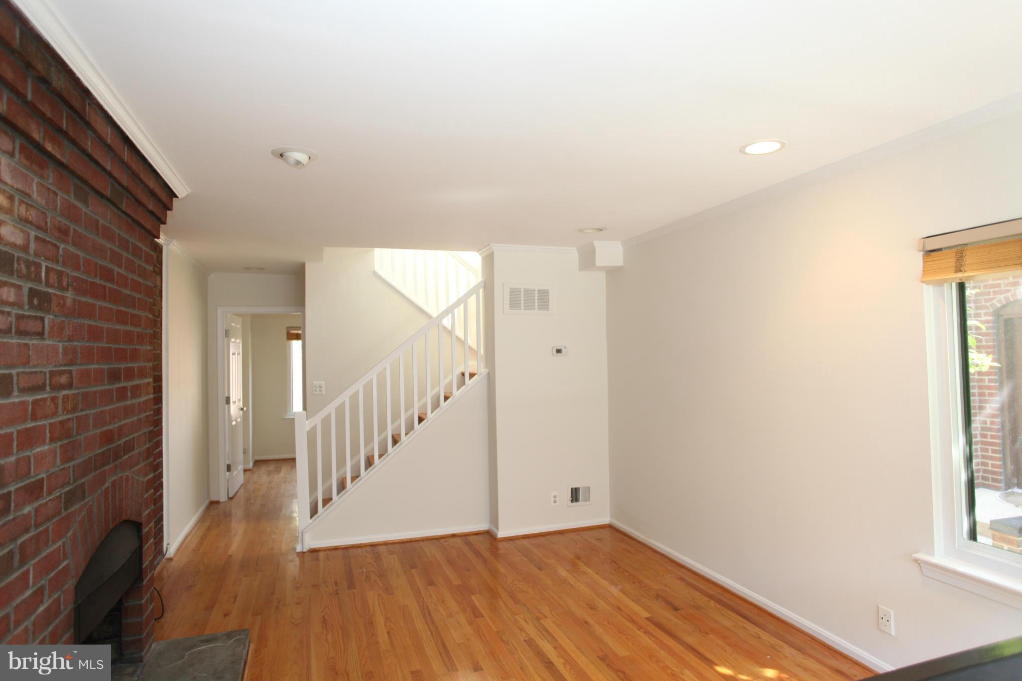1089 PAPER MILL COURT NW 1089