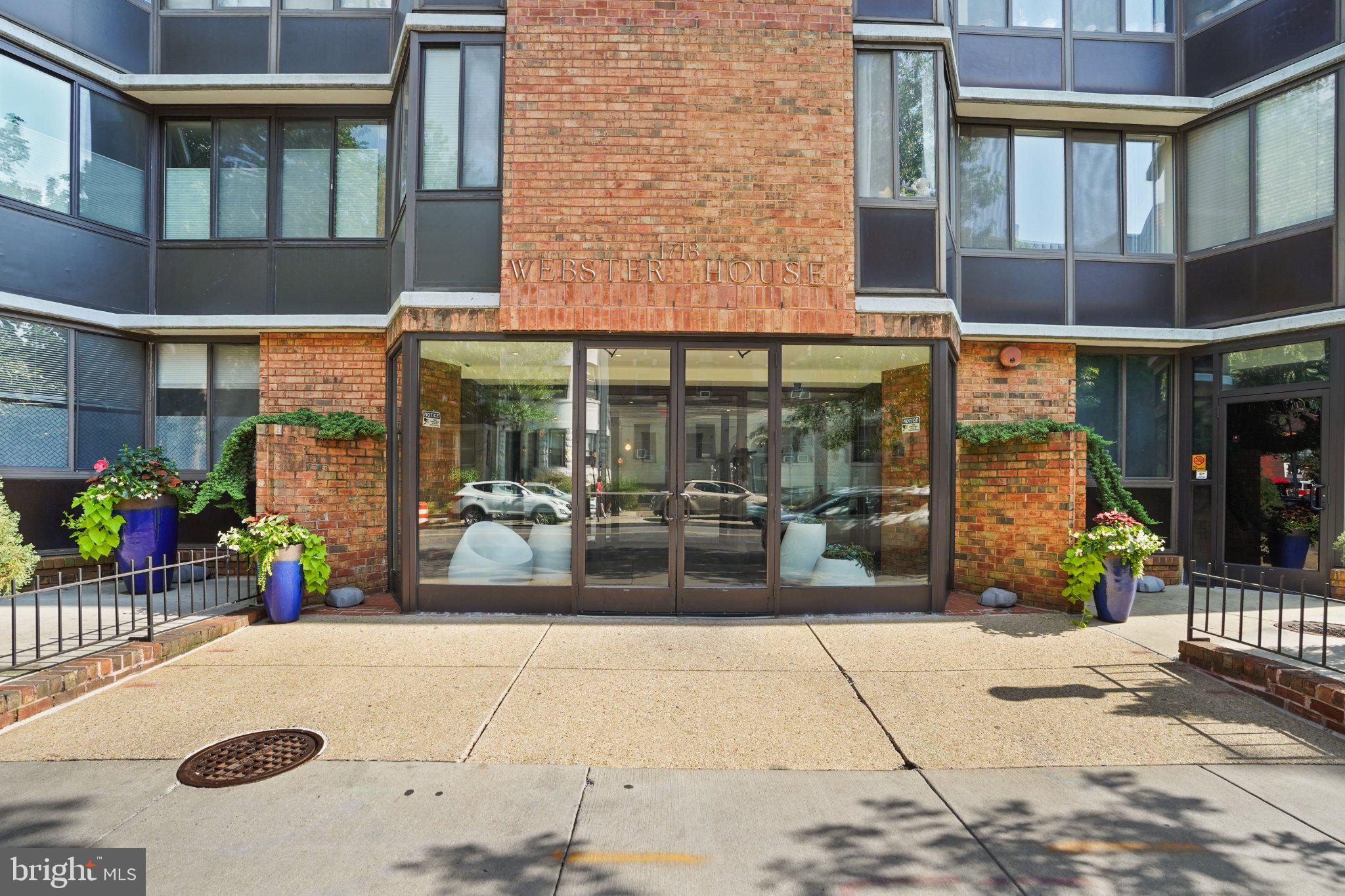 1718 P STREET NW 608