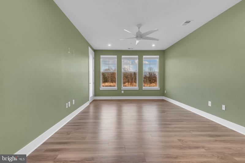 FOUR SEASONS AT KENT ISLAND - Residential