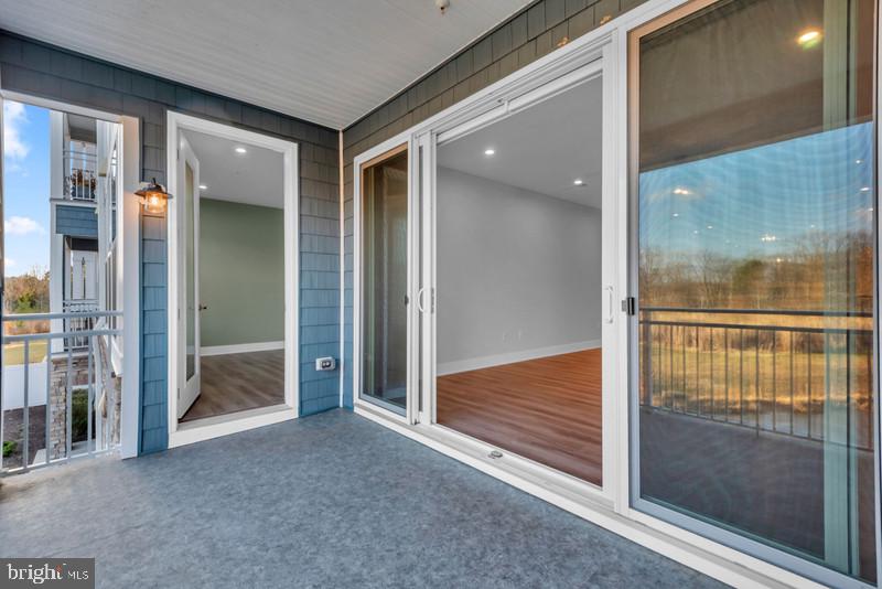 FOUR SEASONS AT KENT ISLAND - Residential