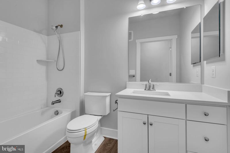 FOUR SEASONS AT KENT ISLAND - Residential