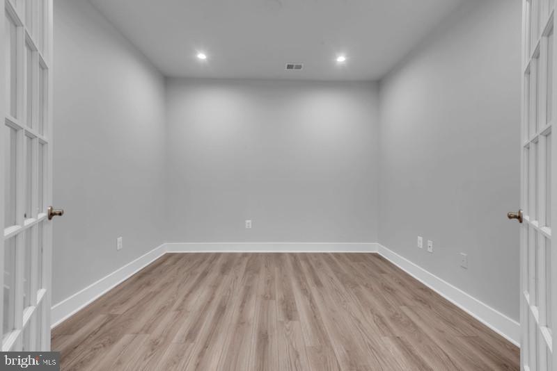 FOUR SEASONS AT KENT ISLAND - Residential