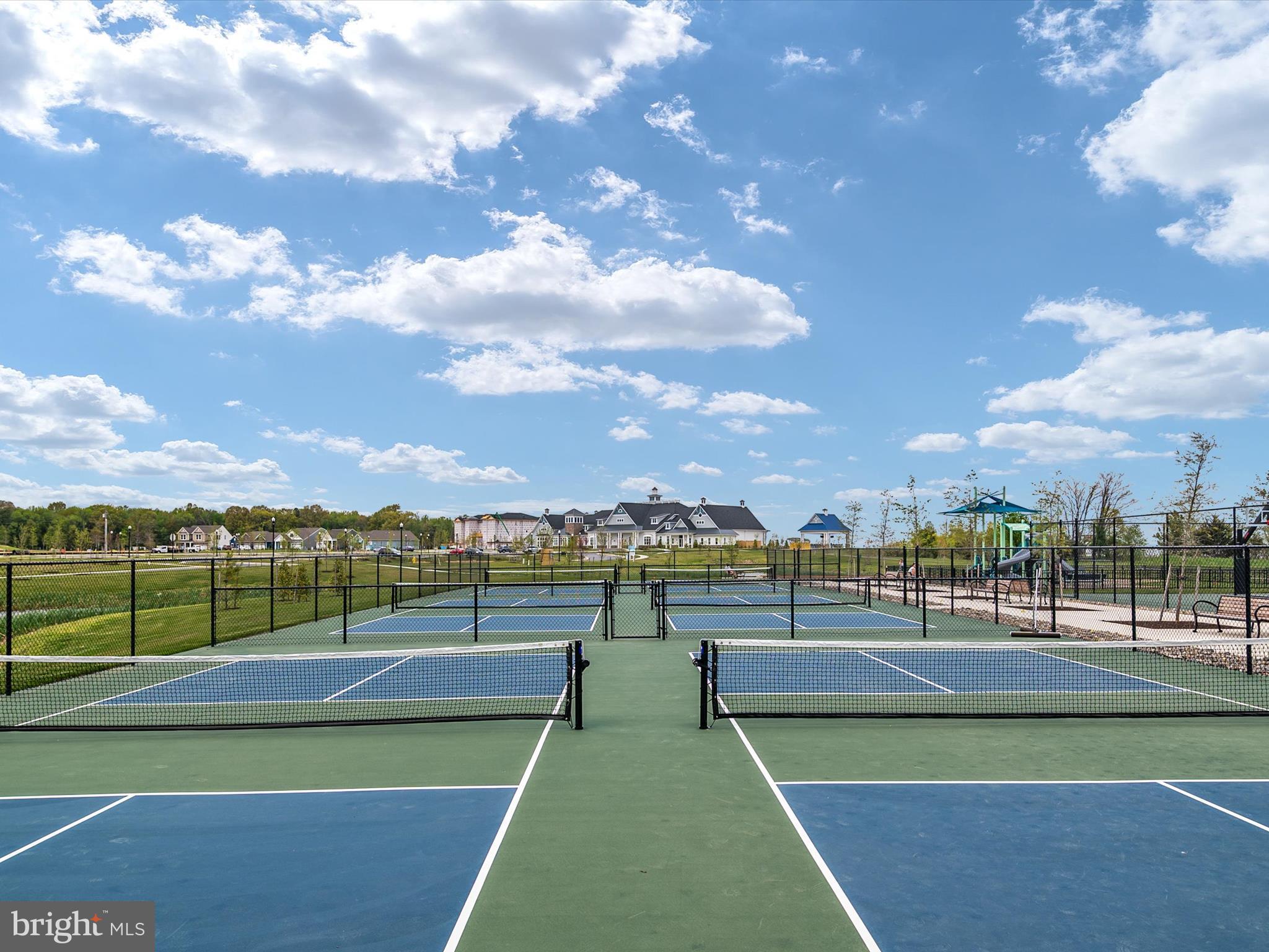 FOUR SEASONS AT KENT ISLAND - Residential
