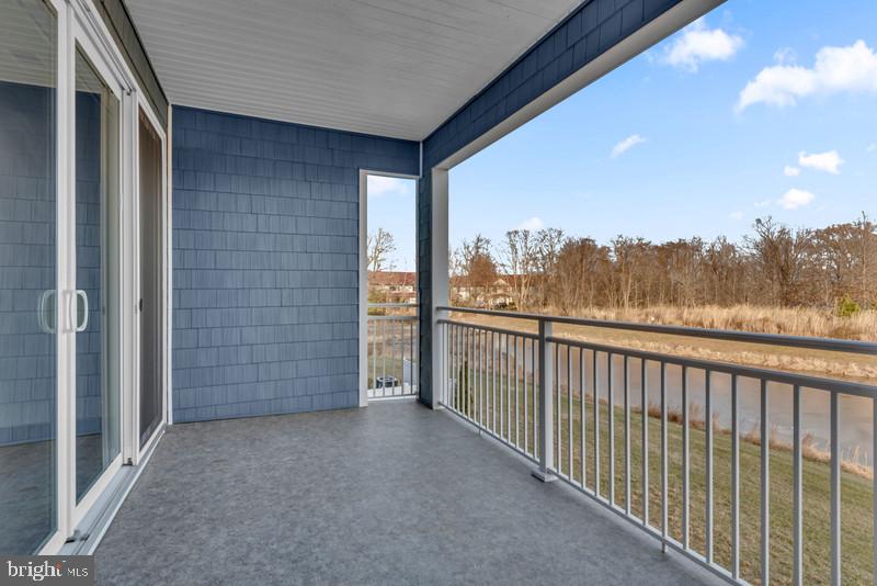 FOUR SEASONS AT KENT ISLAND - Residential