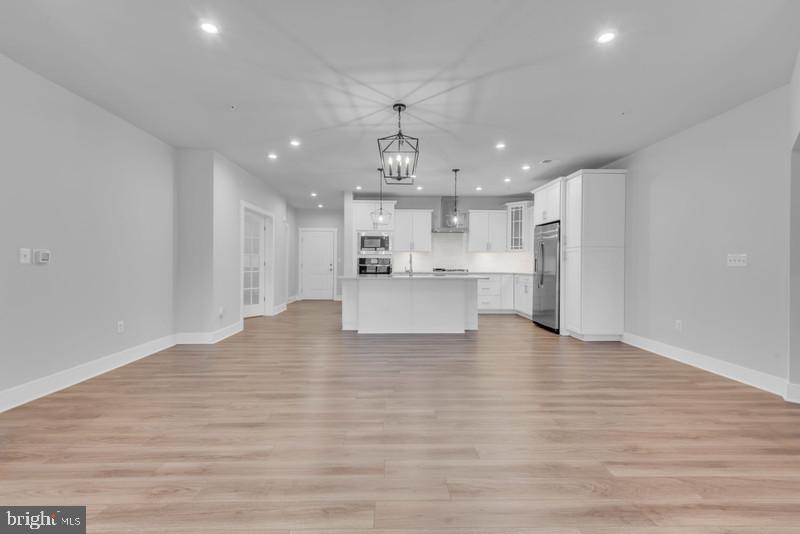 FOUR SEASONS AT KENT ISLAND - Residential