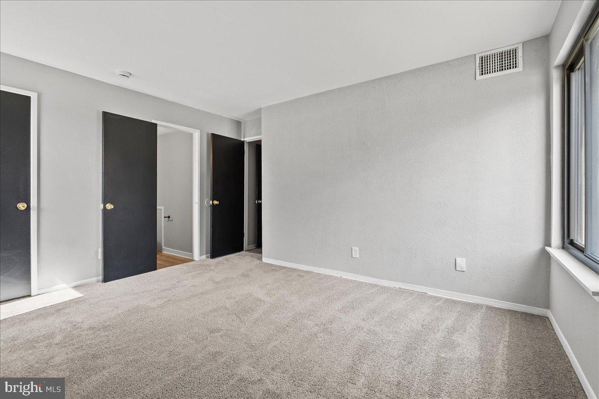 VOM VILLAGE CENTER - Residential