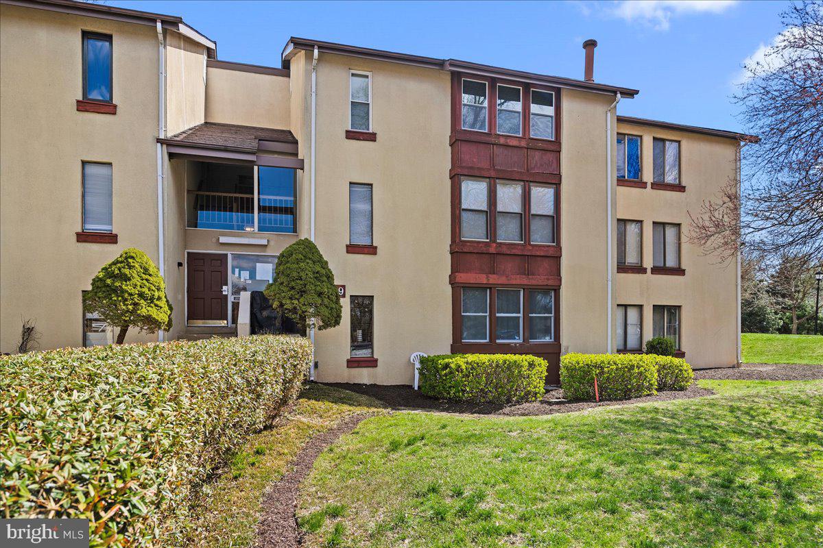 VOM VILLAGE CENTER - Residential