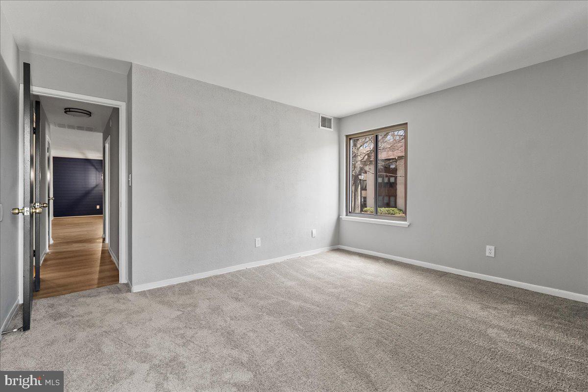 VOM VILLAGE CENTER - Residential