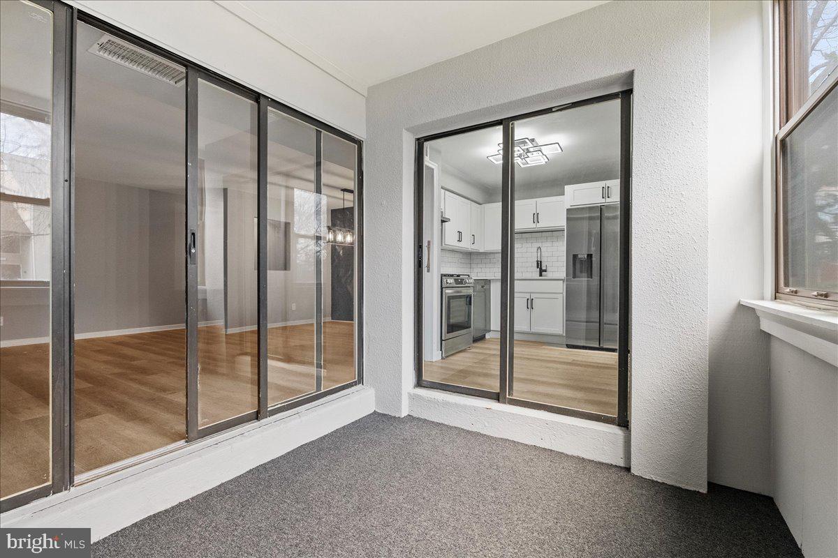 VOM VILLAGE CENTER - Residential