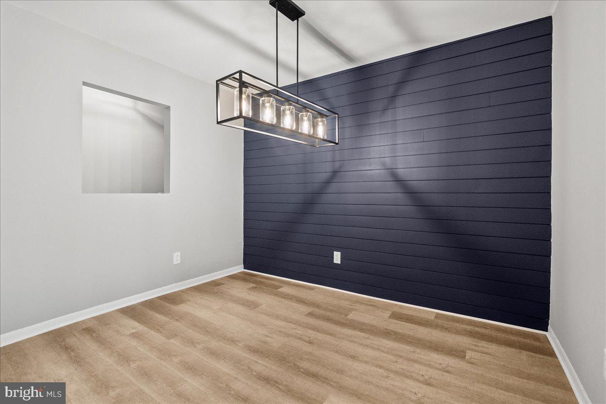 VOM VILLAGE CENTER - Residential