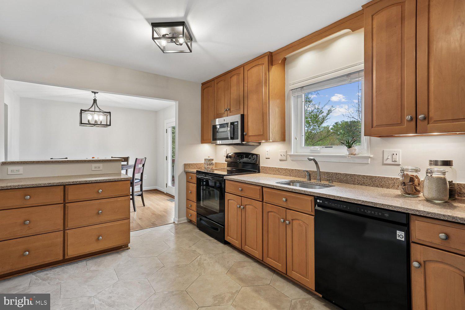 WESTLEIGH - Residential