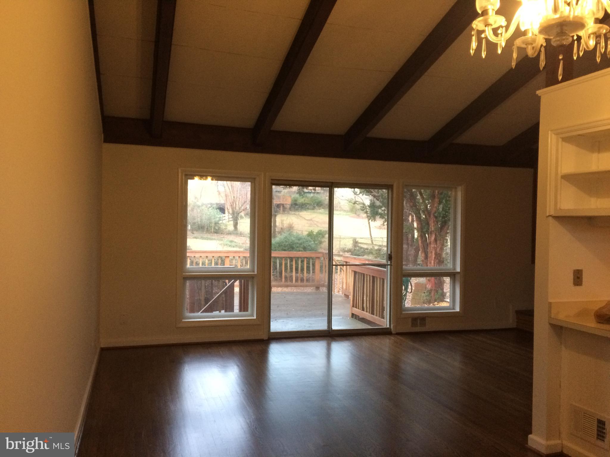 MCLEAN MANOR - Residential Lease