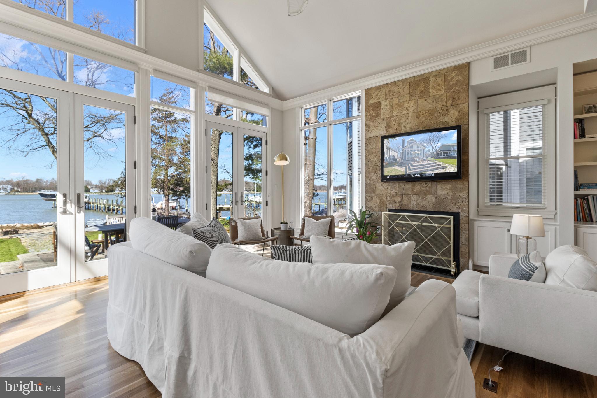 ARUNDEL ON THE BAY - Residential