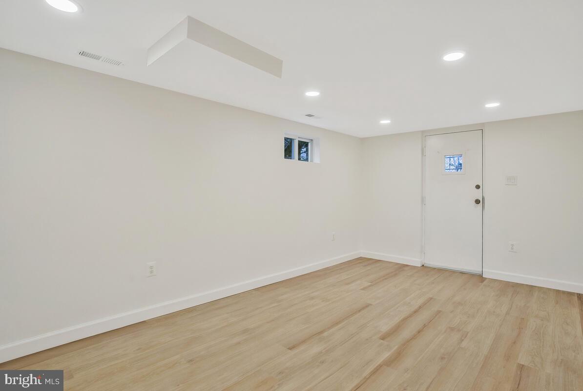 WEST HYATTSVILLE - Residential Lease