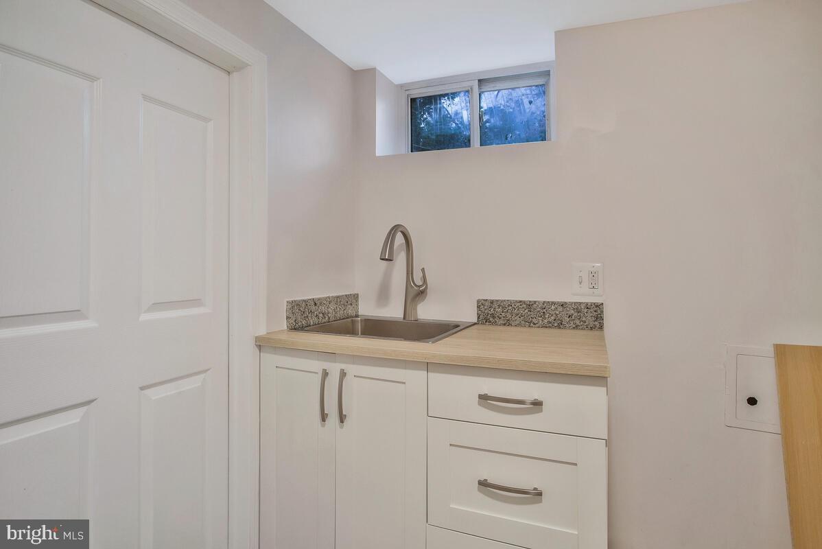 WEST HYATTSVILLE - Residential Lease