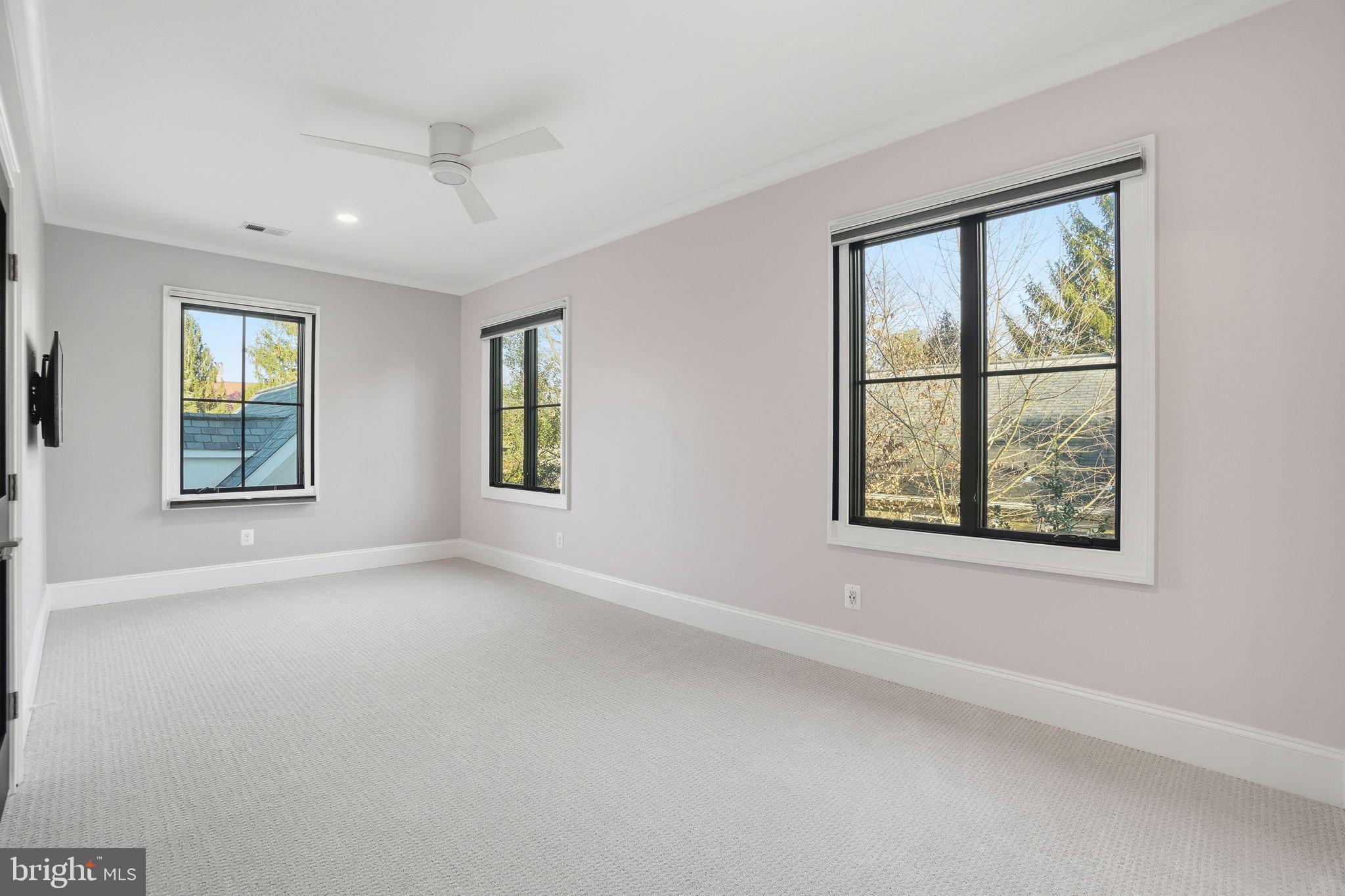 WOODMONT - Residential