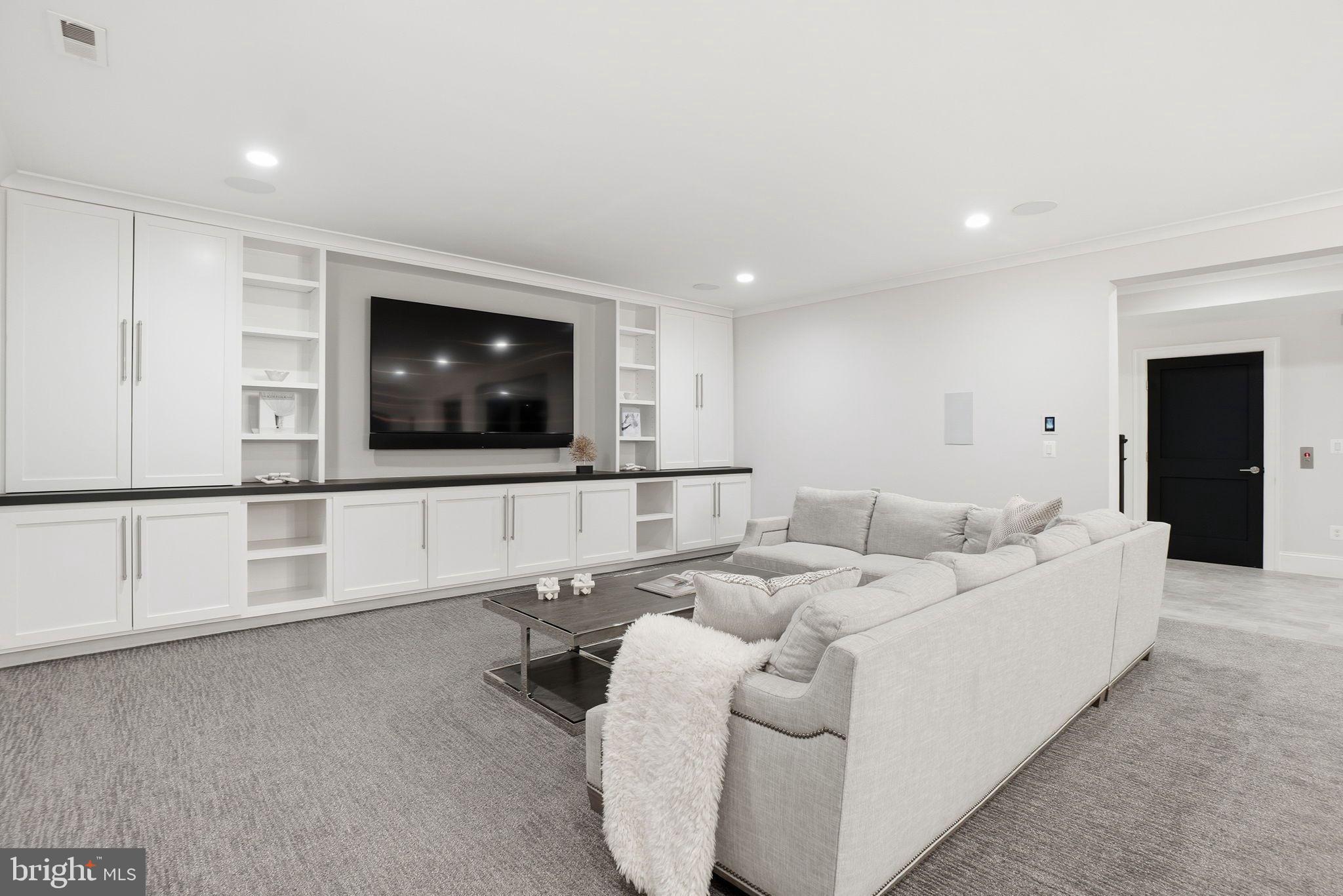 WOODMONT - Residential