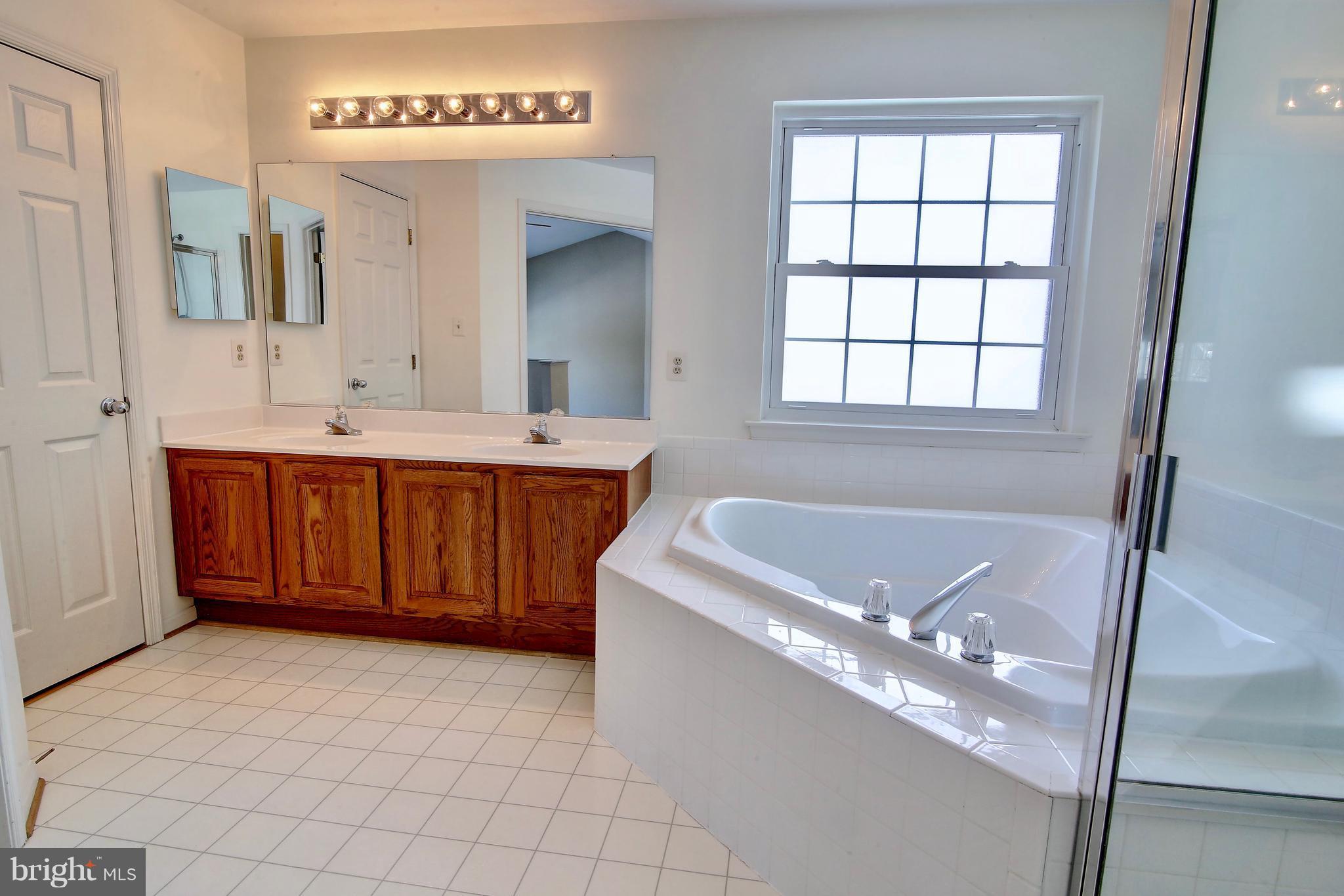 TAVISTOCK FARMS - Residential