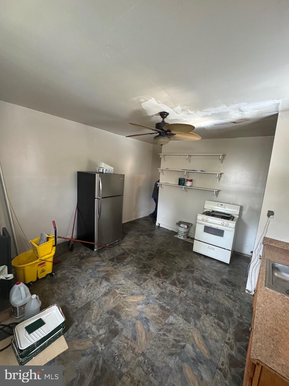 CHARLES VILLAGE - Residential