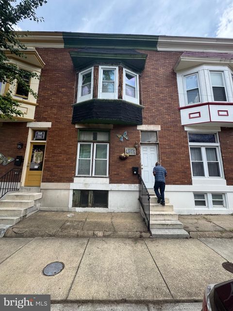Townhouse For Sale - 320 E Lorraine Avenue<br/> BALTIMORE, MD 21218