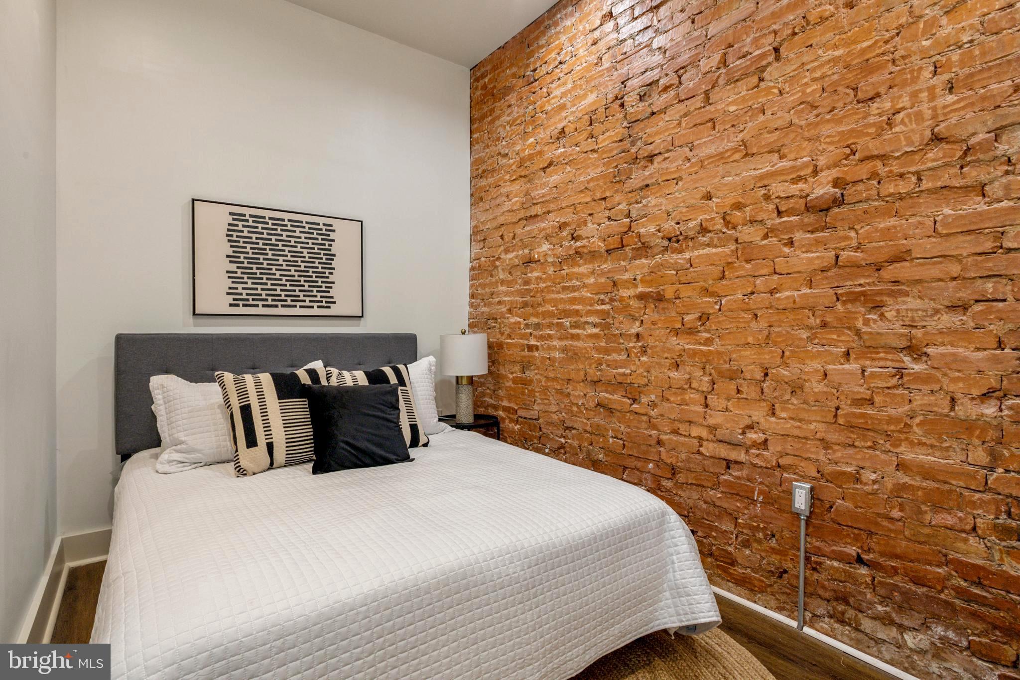 OLDE KENSINGTON - Residential