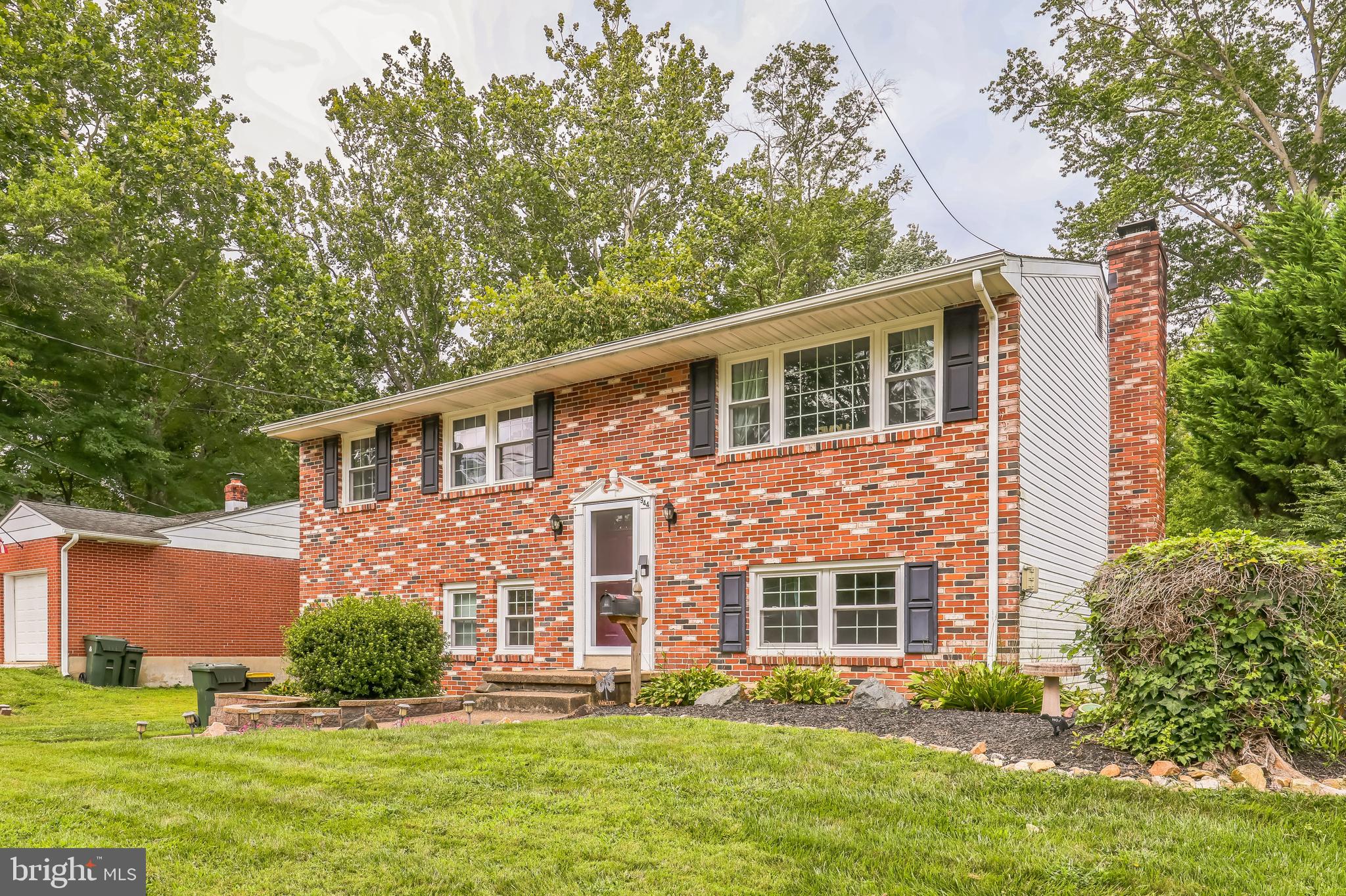 944 RAHWAY DRIVE